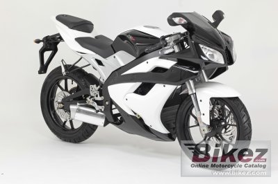 2012 Peugeot XR7 photo